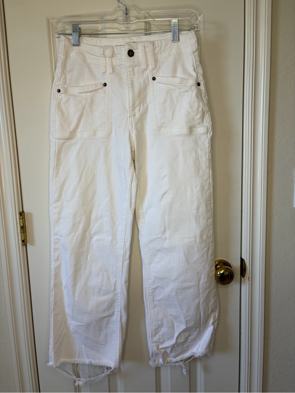Altar'd State White Straight-Leg Jeans with Raw Hem size 26